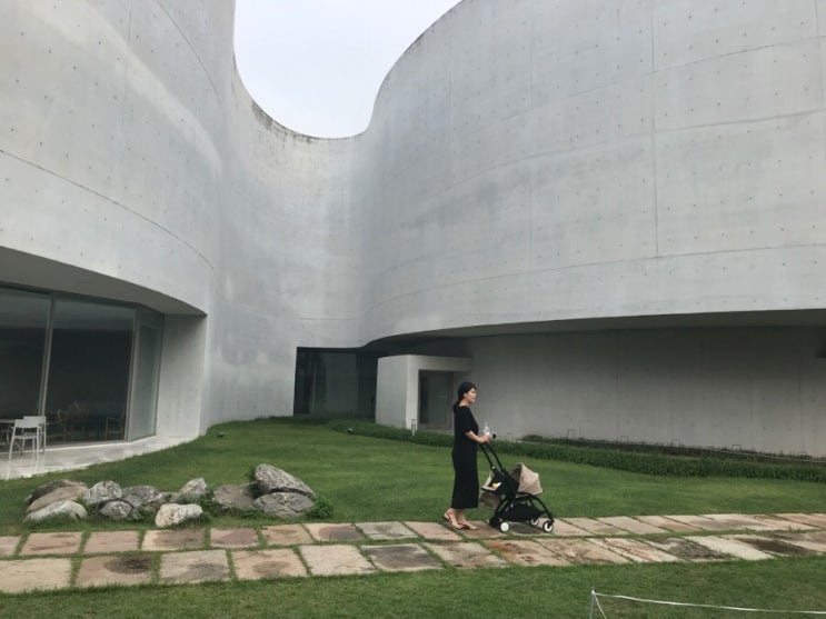  파주 출판단지. 넓지만 조용한곳(그래서좋다). 미메시스 아트 뮤지엄