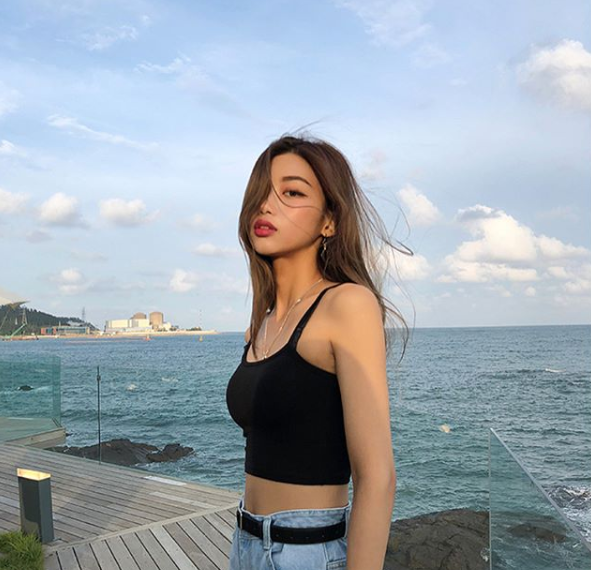  숀 Way Back Home 여자 탐나나 모델 김정은