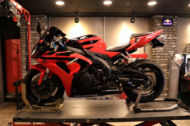  2006년식 혼다 CBR1000RR  포크오버홀 - [바이킹넷 대전점 길스개러지]