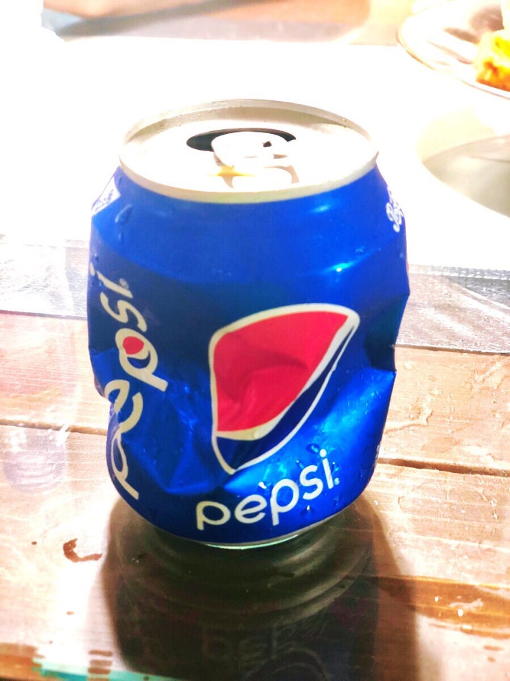 뜻밖의 과학체험, 콜라가 순간 변신한 이것은? 뜨악!! #주부를_위한_과학상식 뜻밖의 과학체험, 콜라가 순간 변신한 이것은? 뜨악!! #주부를_위한_과학상식