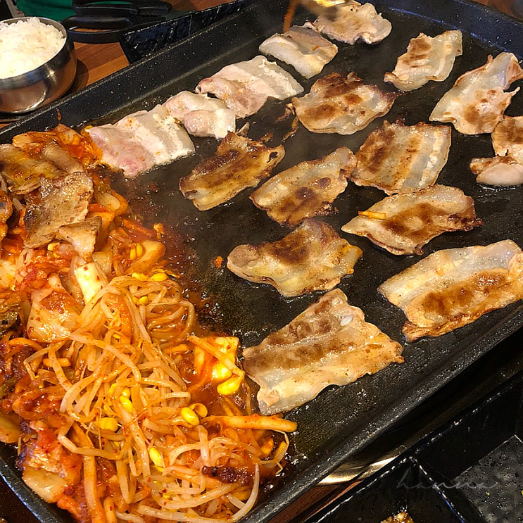  오늘 저녁은 남편과 함께 대패삼겹살