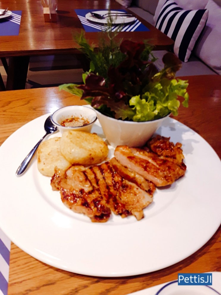  [방콕 엠쿼티어 맛집] SAVA Restaurant 
