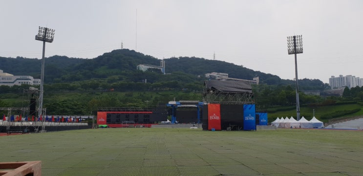  아시아드 경기장 축제준비 고소작업대임대