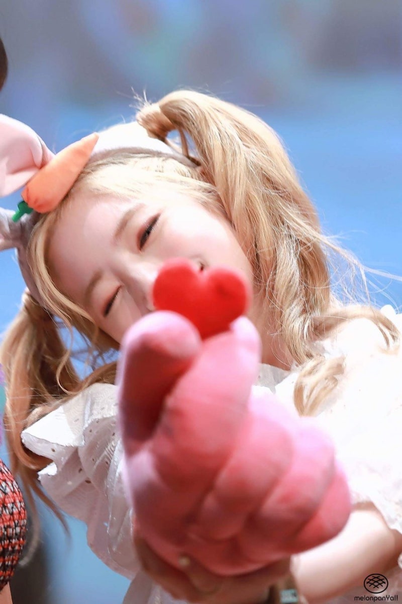 TWICE Dahyun Fan Sign Event in Sangam-dong (July 21, 2018)