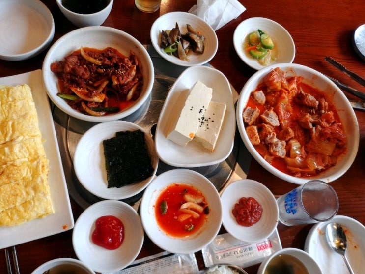  부천 중동 맛집 부천 부흥로 한옥집 무한도전 맛있는녀석들 식샤를합시다 중동 김치찜 한옥집 세트 후기 및 주차 회식 제육볶음 치즈계란말이 수비드삼겹살 치즈달걀말이 왕갈비