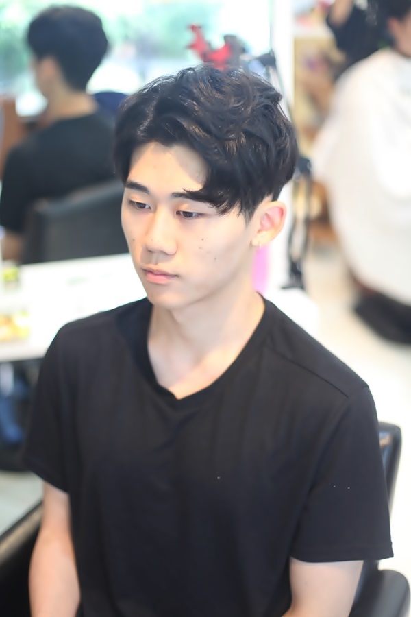  남자 쉼표머리 펌 스타일 변신 어때?