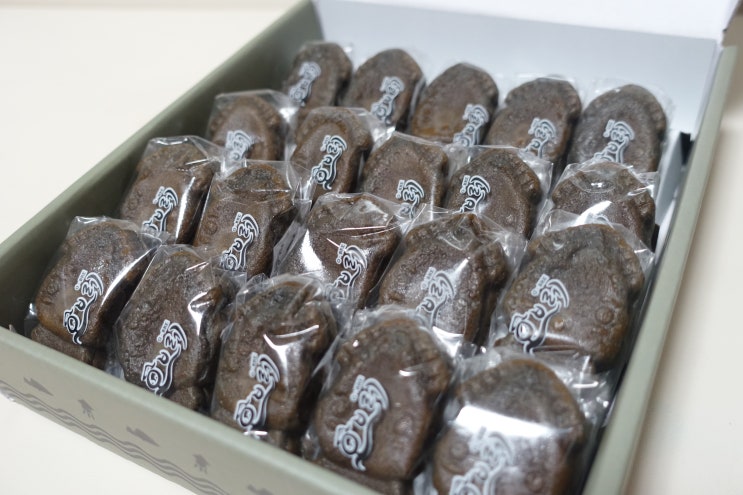  울릉도 맛집 이라는 오브레 오징어먹물빵