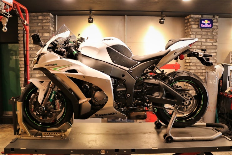  2017년식 가와사키 ZX-10R 작업완료!