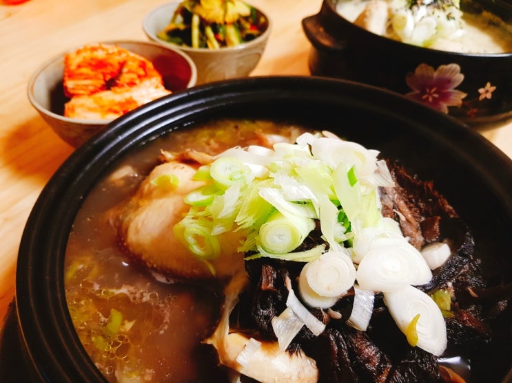  삼계탕 말고 영계백숙 만들기(능이, 들깨)
