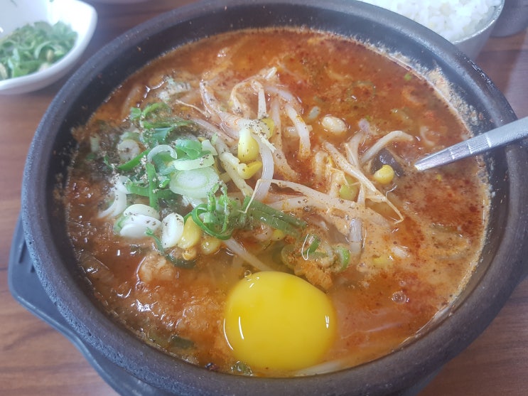 서민음식 해장국? 너무너무 비싼 모이세해장국본점 후기 서민음식 해장국? 너무너무 비싼 모이세해장국본점 후기