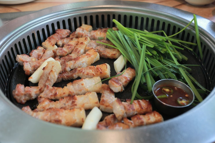 [김해 맛집] 장유 고깃집 가성비 갑! '맛찬들왕소금구이 장유점'에서 푸짐한 점심특선 즐겨요.