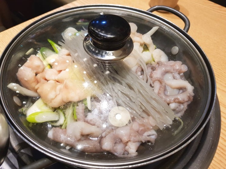  송도 트리플스트리트에서 용호낙지 낙곱새 먹어봤습니다~!