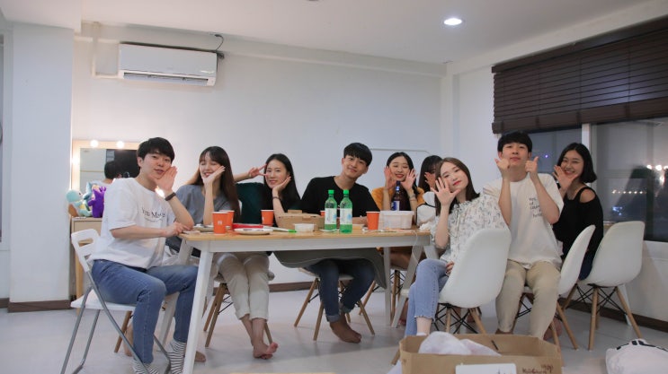  [파티룸/홍대] 따뜻한 분위기의 홍대 파티룸 어반홀리