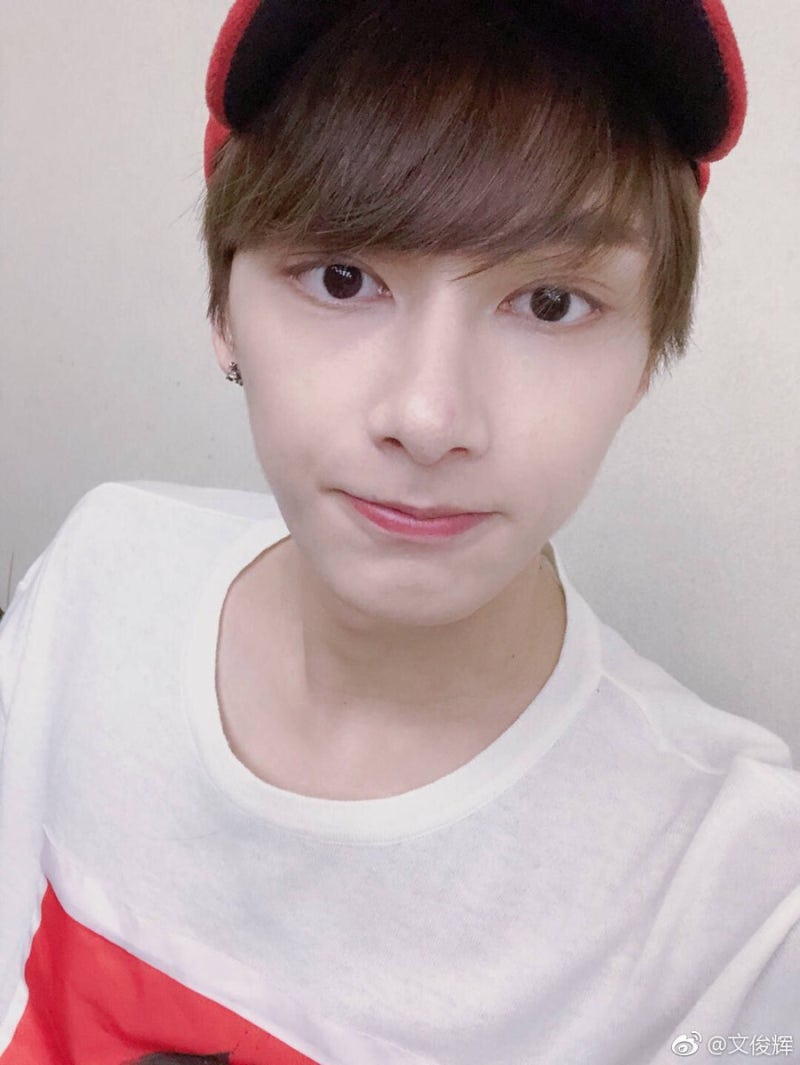 180812 SEVENTEEN Jun's Personal Weibo Update