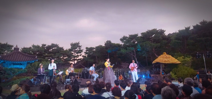 송소희 국악인과 두번째달이 함께 한 제3회 풍류달빛공연, 한국가사문학관에서 열리다.