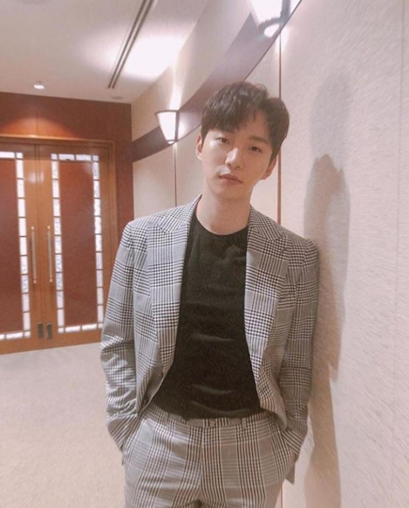 ‘기름진 멜로’ 투피엠(2PM) 준호, 완벽한 슈트핏 뽐내…‘이러니 반하지’