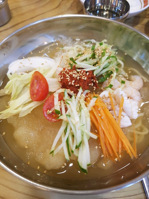  냉짬뽕 배달 시간아까워서 먹으러 갔어요~