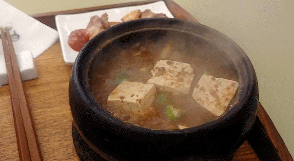  부산진구 서면시장 근처에 있는 마마된장 직영점을 털어봤습니다.