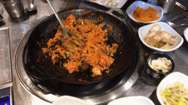  부산서면 2번가에 위치한 진이네야채곱창을 털어봤습니다.