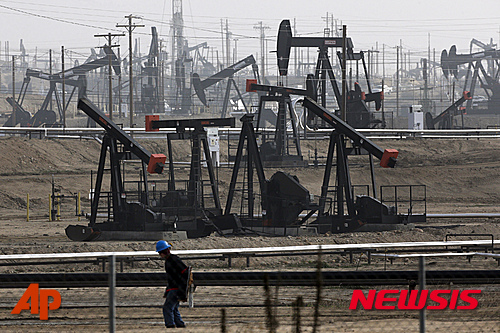 국제유가, 미중 무역협상 기대로 이틀째 강세…WTI 0.7%↑ 국제유가, 미중 무역협상 기대로 이틀째 강세…WTI 0.7%↑
