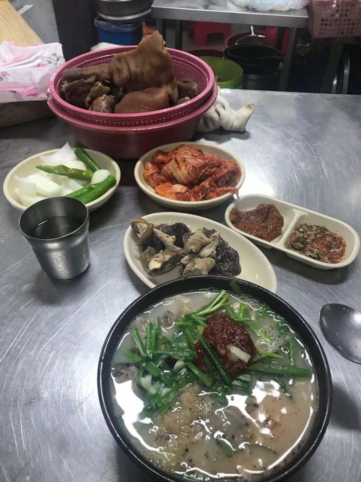  울산 동구 명덕시장 돼지국밥