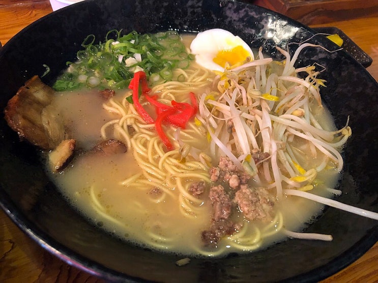  강남구청역 점심 일본라멘 흑심 쯔루쯔루 이자카야 파라곤 상가 입구 에스케이 맛집 탄탄라멘 매운 미소 차슈 냉라멘 돈가스