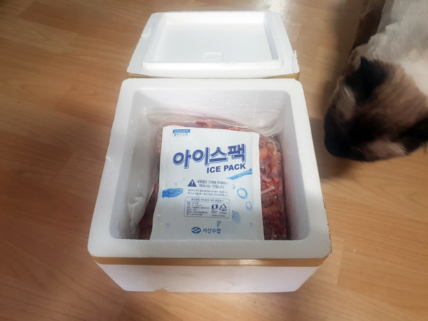  딱새우 2kg 시켜먹었어요.