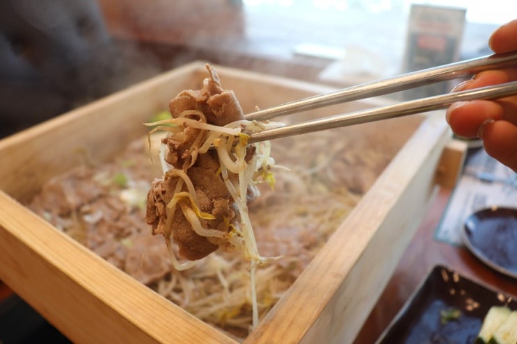  서산 호수공원 맛집 도토리 편백집 점심으로 흑돼지 편백찜 먹고 왔어요