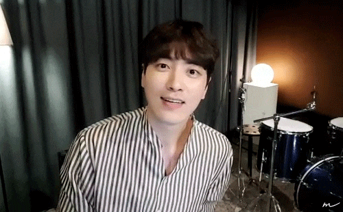  이준혁 브이앱 움짤