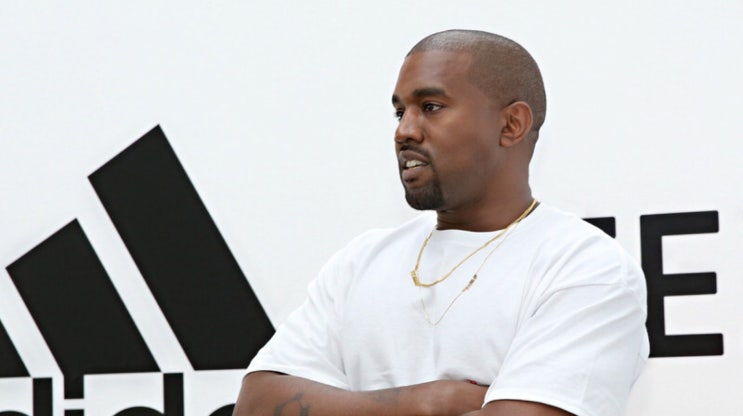 카니예 웨스트, 이지(YEEZY)700 V3이미지 최초 공개