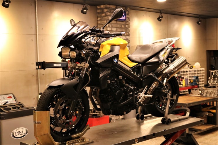  2011년식 BMW F800R 작업완료!