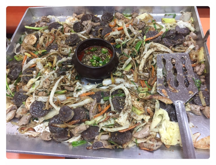  신림 백순대, 순대타운 알찬 순대한판!