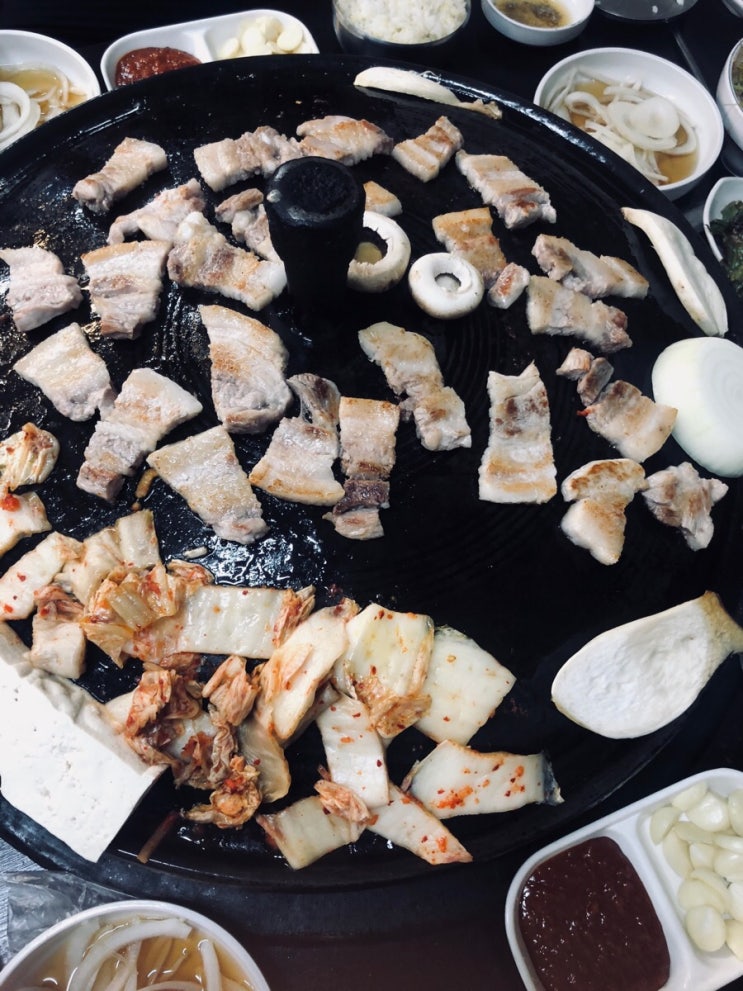  인천 삼산동 맛집 동아 솥뚜껑 삼겹살 ~ ㅋㅋㅋ