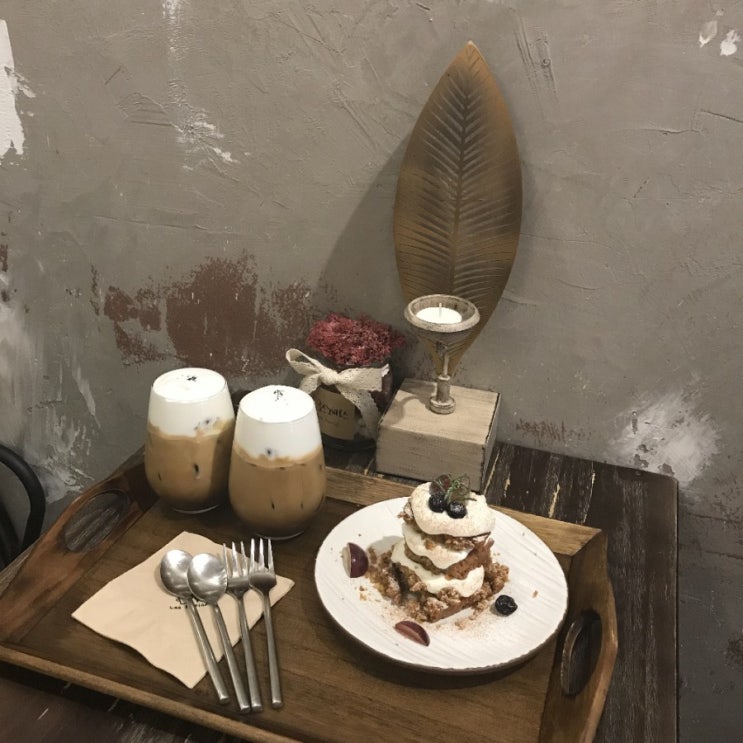  (부산카페/서면카페/전포동카페/전포카페거리/서전로카페/당근케이크맛집) 로스노비오스 Los Novios