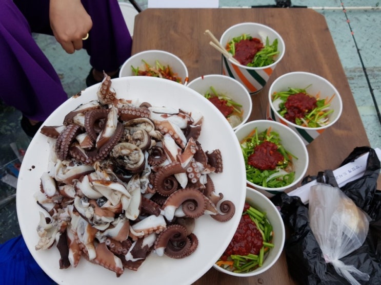 친구들과 함께한 문어낚시 / 삼천포 팔포항 / 통영 사량도 / 선상 문어 낚시 / 배멀미 특효약 / 일본 아네론 친구들과 함께한 문어낚시 / 삼천포 팔포항 / 통영 사량도 / 선상 문어 낚시 / 배멀미 특효약 / 일본 아네론