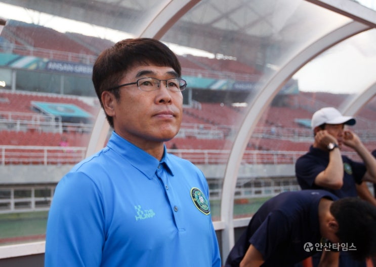 [안산타임스]안산 그리너스 FC <b>이흥실</b> 감독 자진 사퇴