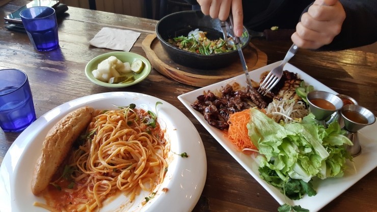 홍대 맛집 :: 어글리스토브