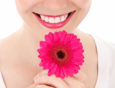  잇몸성형 부작용이나 통증이 걱정이 된다면 잇몸성형 잘하는 치과에서!!
