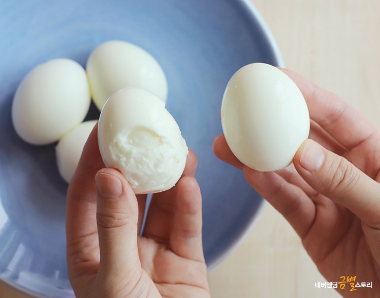 계란 삶는법 달걀 삶는 시간 잘 지키면 껍질 까기도 쉬워요 + 영상 : 네이버 블로그