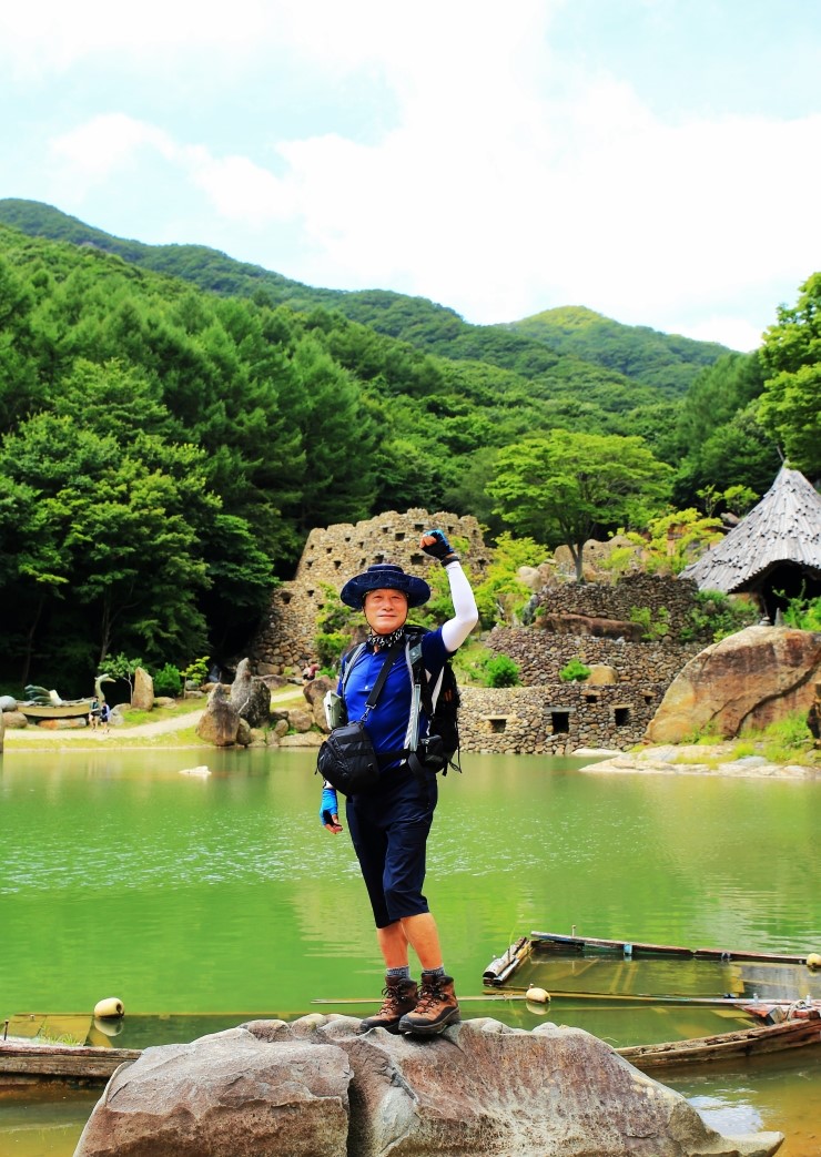  지리산 삼신봉(三神峰 1,284m경남 하동군))지리산 청학동에 있는 삼선궁을 아시남?