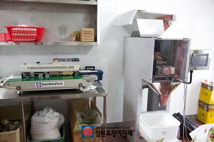  두부과자를 자동계량기와 밴드실러로 포장했습니다[두두담]