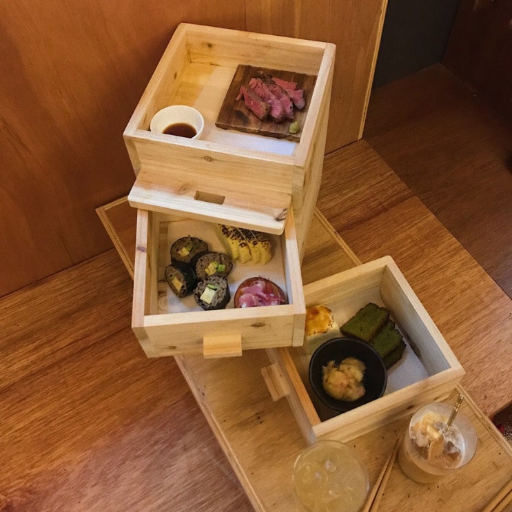  일본느낌 도시락 디저트카페, 서울숲 이이알티 EERT
