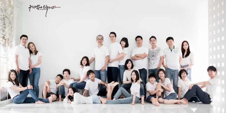  3대 21명 대가족사진 칠순 기념으로 촬영