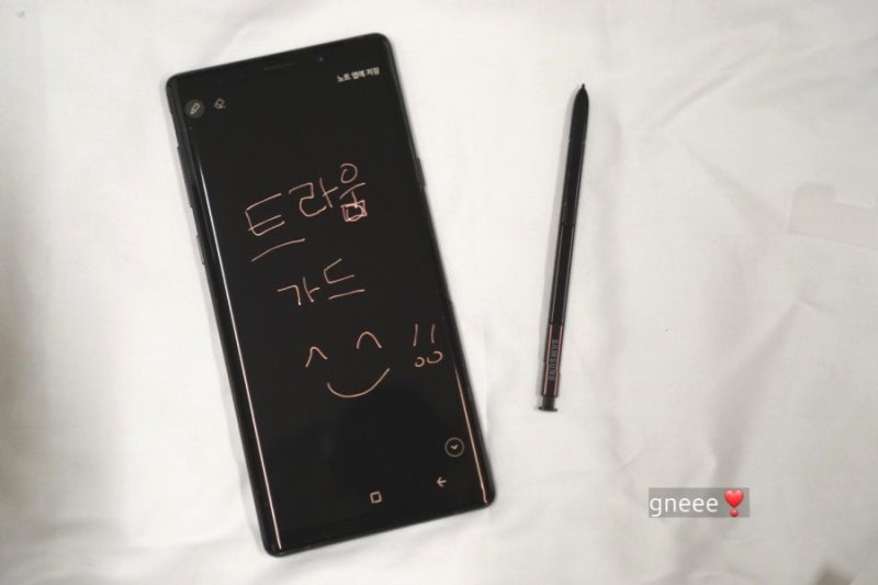 갤럭시노트9 필름 트라움가드 방탄필름 부착으로 보호하기