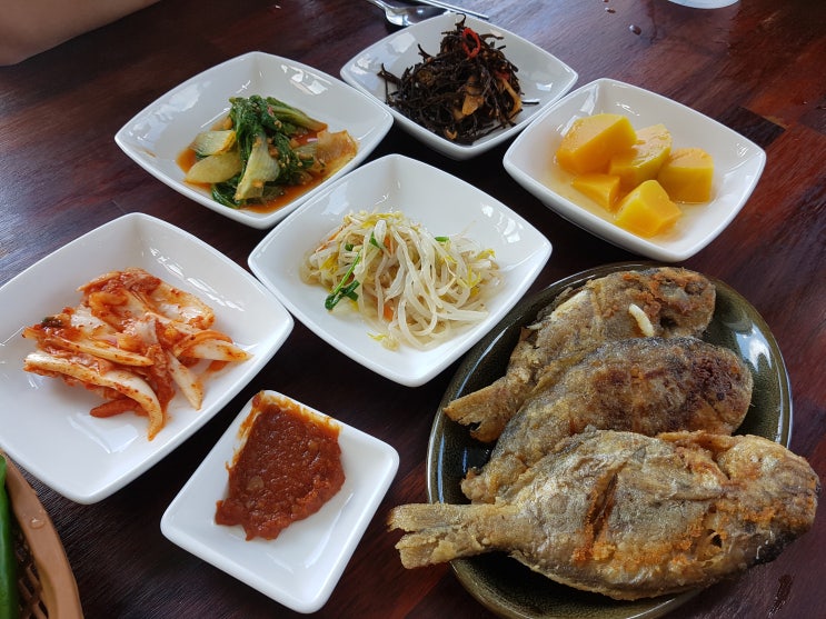 제육과 생선구이밥상이 단돈8천원 에코랜드맛집 와흘밥상 제육과 생선구이밥상이 단돈8천원 에코랜드맛집 와흘밥상