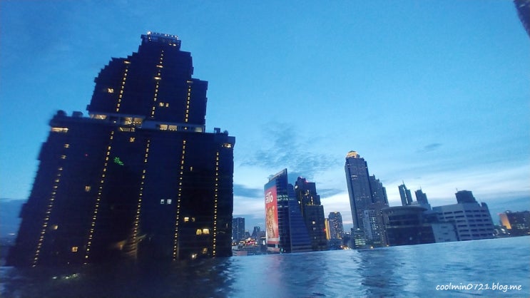 3박5일 태국 방콕여행 :: 이스틴 그랜드 사톤 호텔 수영장
