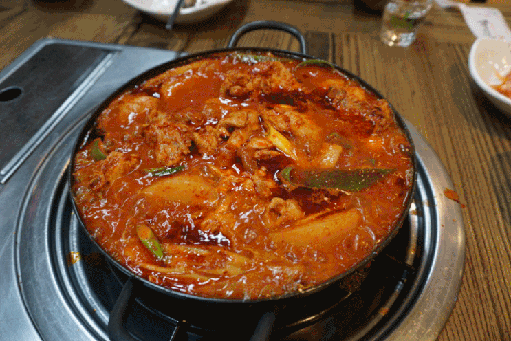  수지 성복동 맛집, 점심 가성비가 좋은 닭볶음탕과 꼬막이 있는 곳
