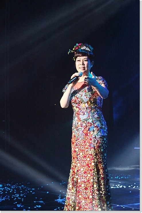  가수로서 활발하게 활동을 하며 학업에도 열정을 다하고 있는 트로트가수 이자연 트로트 가수 섭외