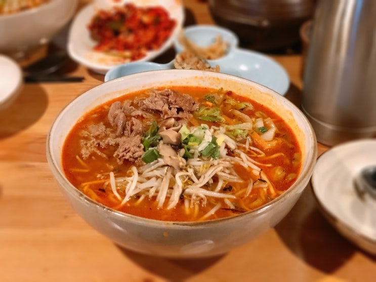  수원 호매실동 흑임자 칼국수 맛집 "청춘면가"
