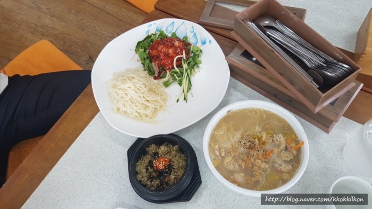  제주 공항 근처 / 용두암 바당회국수 / 회국수 성게국수